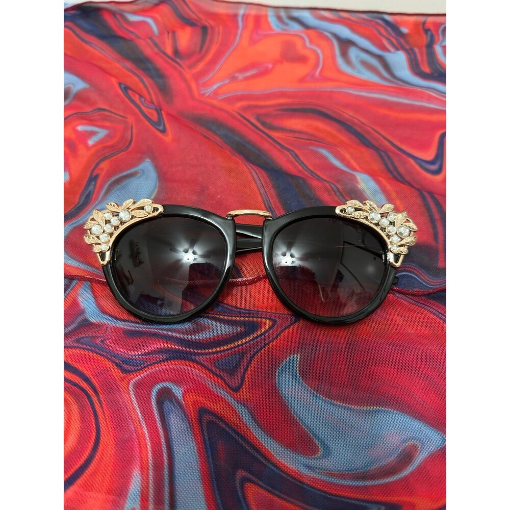 Vintage Y2K Rhinestone Flower Sunglasses Glam Oversized Round Bling